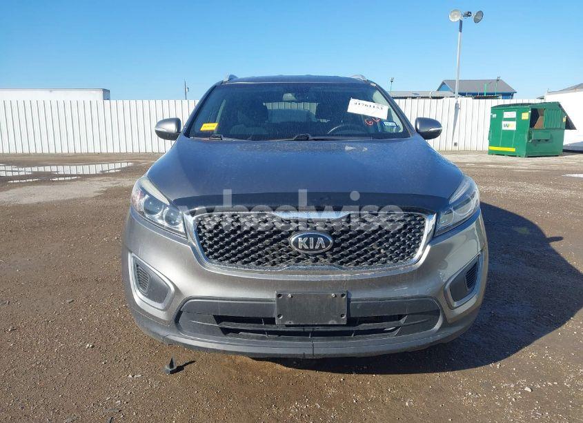 Photo 12 of 2016 Kia Sorento 2.4L LX (VIN 5XYPG4A3XGG106549)