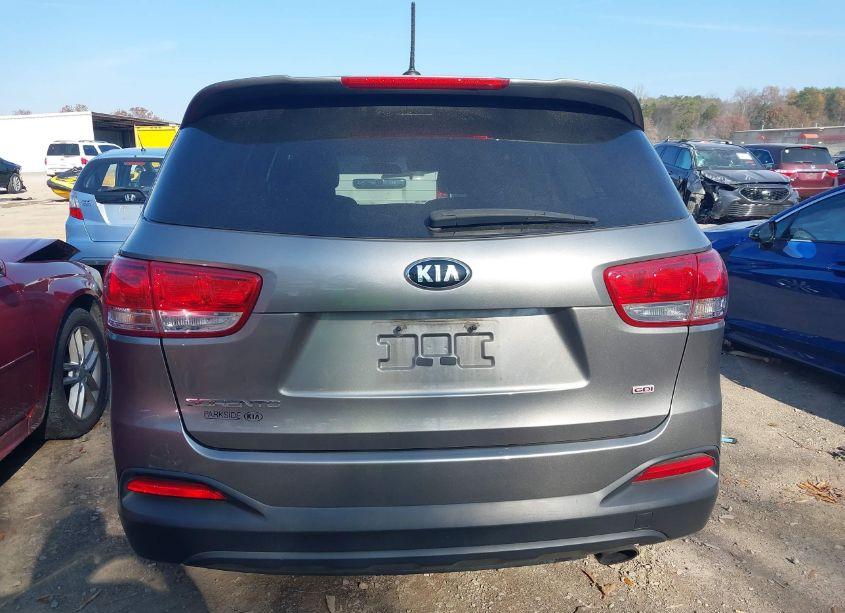 Photo 16 of 2016 Kia Sorento 2.4L L (VIN 5XYPG4A3XGG150888)