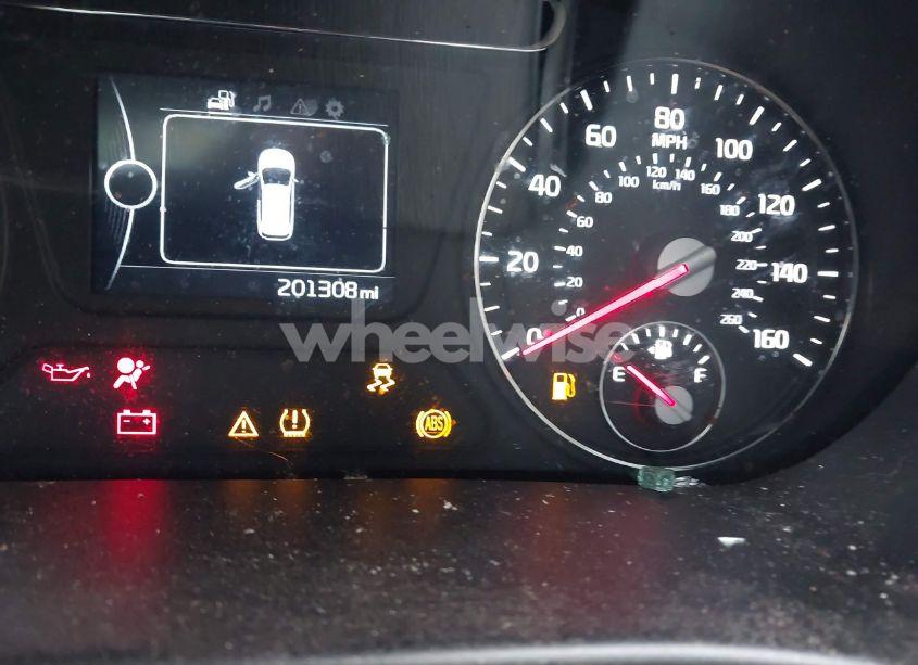 Photo 15 of 2016 Kia Sorento 2.4L L (VIN 5XYPG4A3XGG171580)