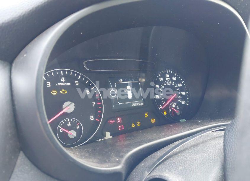 Photo 7 of 2016 Kia Sorento 2.4L L (VIN 5XYPG4A3XGG171580)