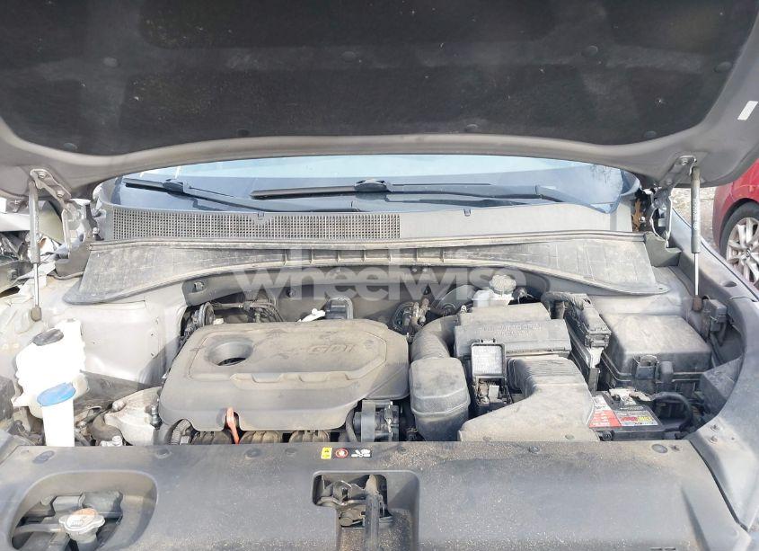 Photo 10 of 2017 Kia Sorento 2.4L L (VIN 5XYPG4A3XHG205910)