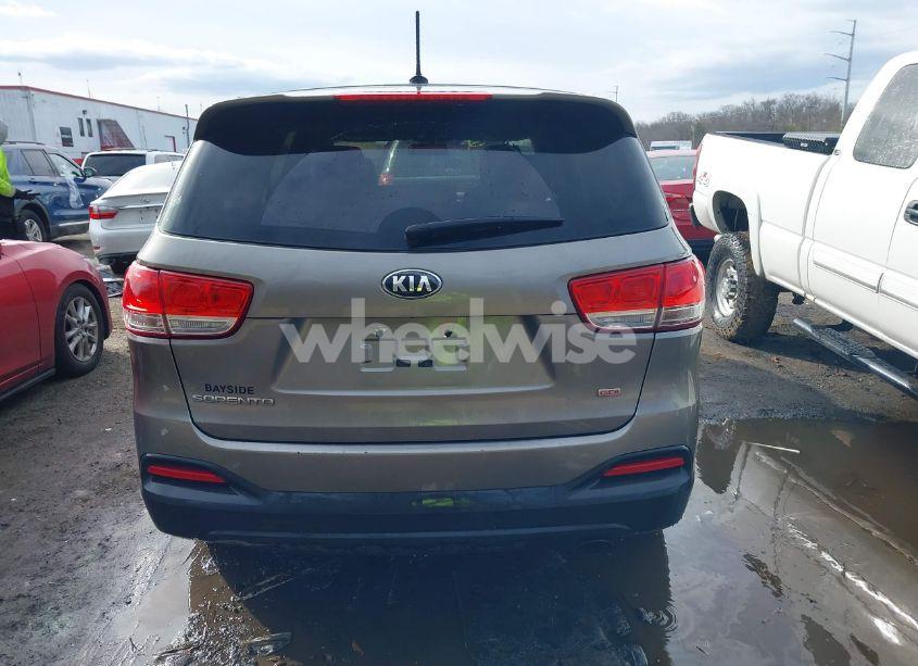 Photo 16 of 2017 Kia Sorento 2.4L L (VIN 5XYPG4A3XHG205910)