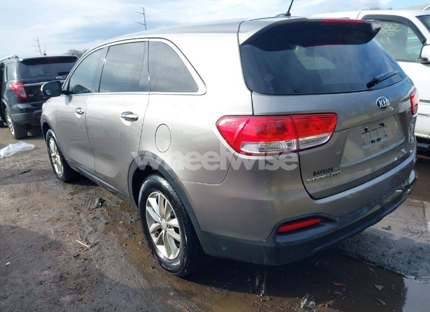 Photo 3 of 2017 Kia Sorento 2.4L L (VIN 5XYPG4A3XHG205910)