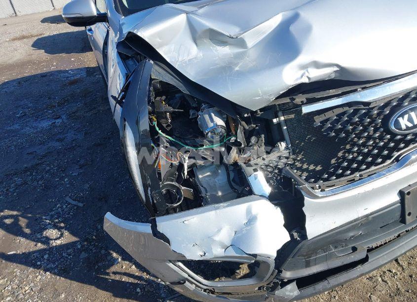 Photo 6 of 2017 Kia Sorento 2.4L LX (VIN 5XYPG4A3XHG243525)