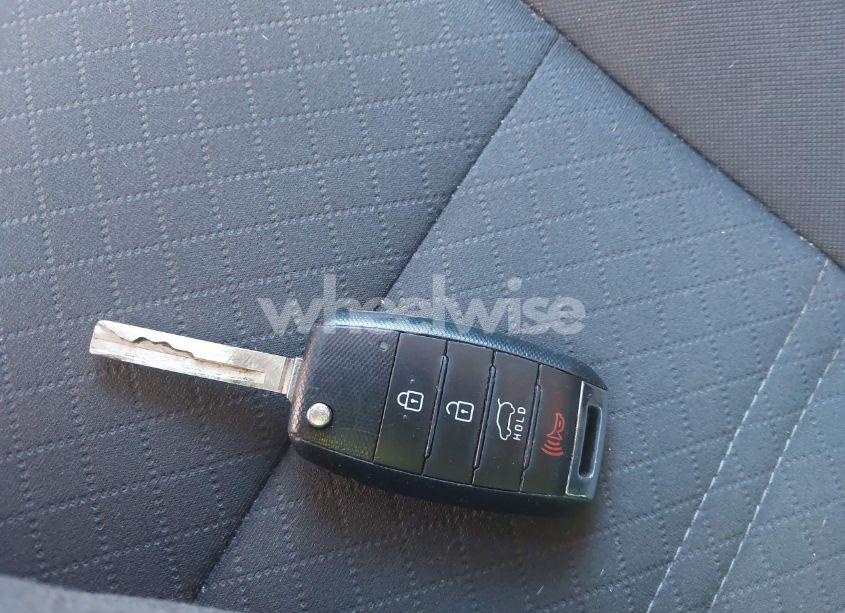 Photo 11 of 2017 Kia Sorento 2.4L LX (VIN 5XYPG4A3XHG245632)