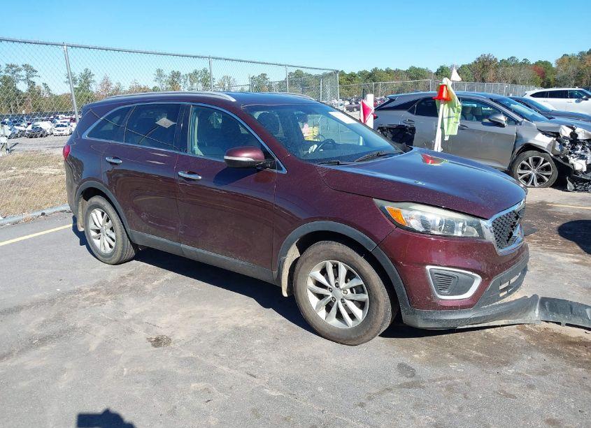 2017 Kia Sorento 2.4L LX (VIN 5XYPG4A3XHG254976) main photo