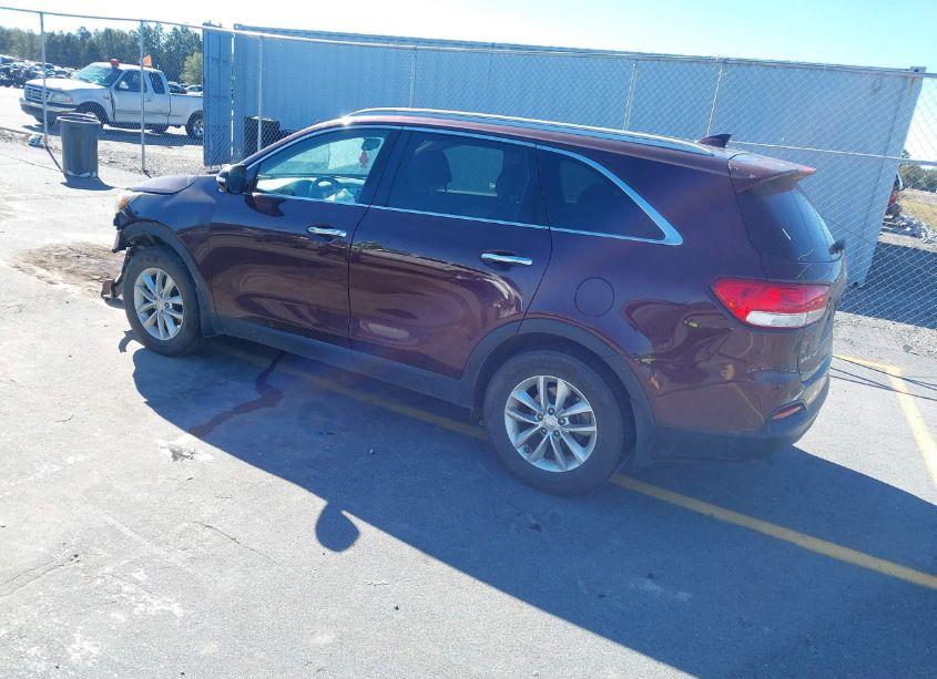 Photo 3 of 2017 Kia Sorento 2.4L LX (VIN 5XYPG4A3XHG254976)