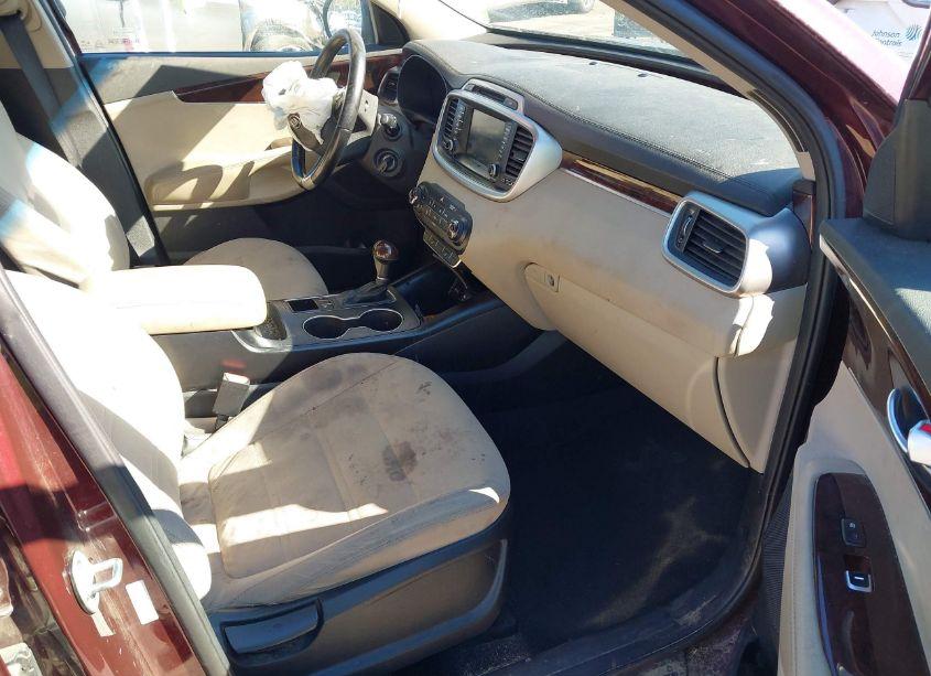 Photo 5 of 2017 Kia Sorento 2.4L LX (VIN 5XYPG4A3XHG254976)