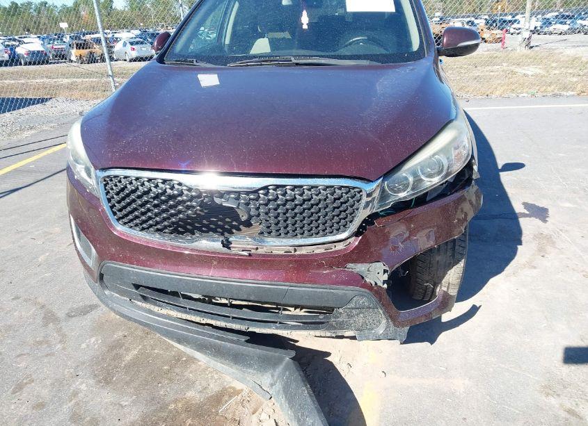 Photo 6 of 2017 Kia Sorento 2.4L LX (VIN 5XYPG4A3XHG254976)