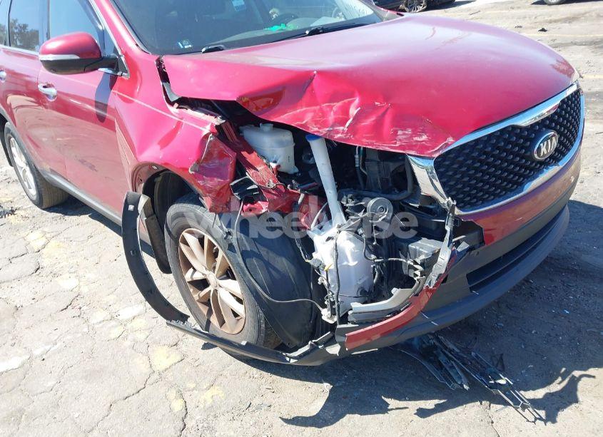 Photo 6 of 2017 Kia Sorento 2.4L LX (VIN 5XYPG4A3XHG295107)