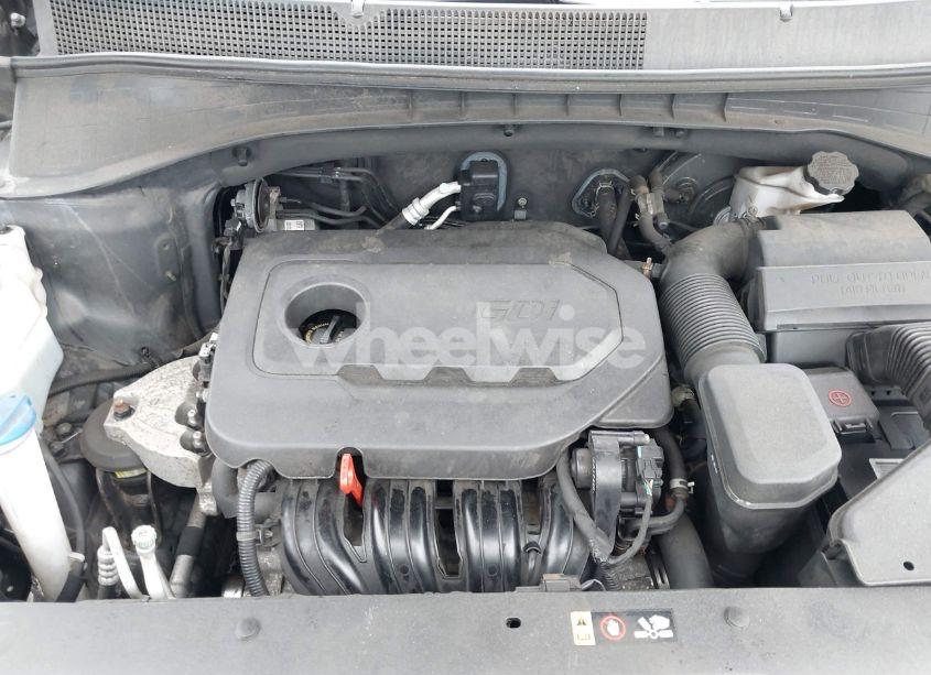 Photo 10 of 2018 Kia Sorento 2.4L LX (VIN 5XYPG4A3XJG364786)