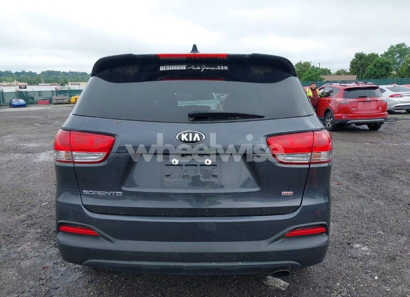 Photo 15 of 2018 Kia Sorento 2.4L LX (VIN 5XYPG4A3XJG364786)