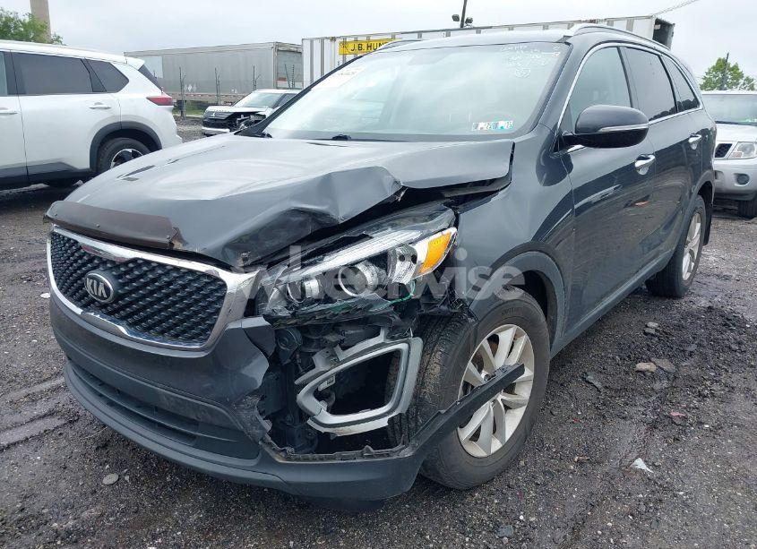 Photo 6 of 2018 Kia Sorento 2.4L LX (VIN 5XYPG4A3XJG364786)