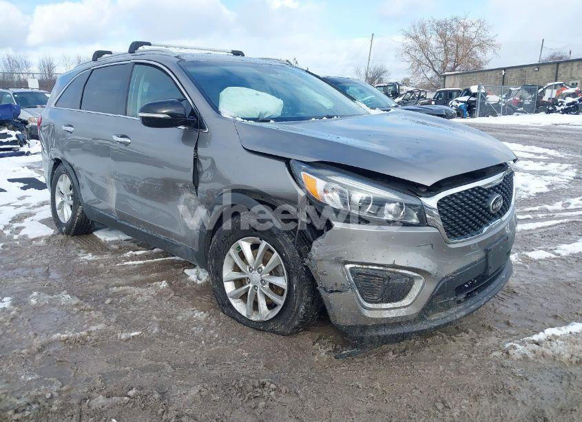 2018 Kia Sorento 2.4L LX (VIN 5XYPG4A3XJG371429) main photo