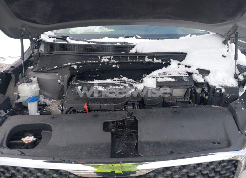 Photo 10 of 2018 Kia Sorento 2.4L LX (VIN 5XYPG4A3XJG371429)