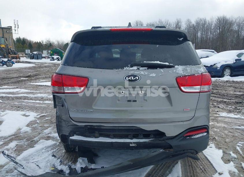 Photo 15 of 2018 Kia Sorento 2.4L LX (VIN 5XYPG4A3XJG371429)