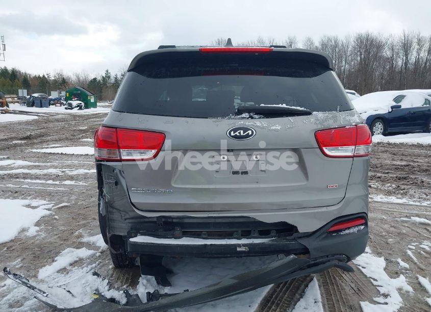 Photo 6 of 2018 Kia Sorento 2.4L LX (VIN 5XYPG4A3XJG371429)