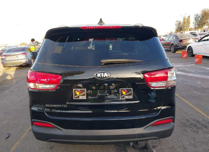 Photo 16 of 2018 Kia Sorento 2.4L LX (VIN 5XYPG4A3XJG419396)