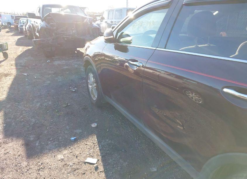 Photo 15 of 2019 Kia Sorento 2.4L LX (VIN 5XYPG4A3XKG438693)