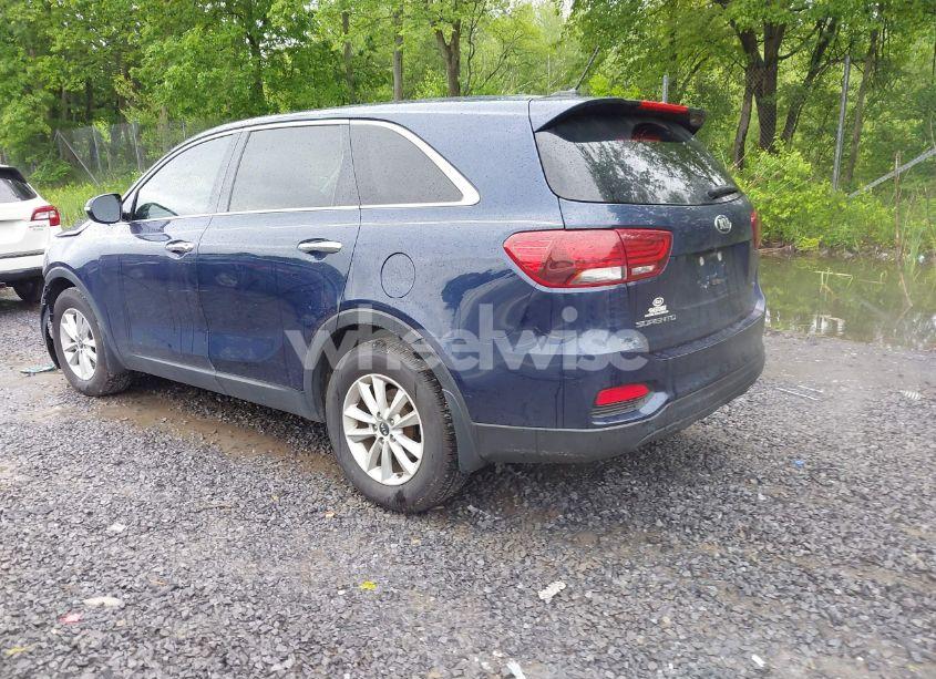 Photo 3 of 2019 Kia Sorento 2.4L LX (VIN 5XYPG4A3XKG463044)