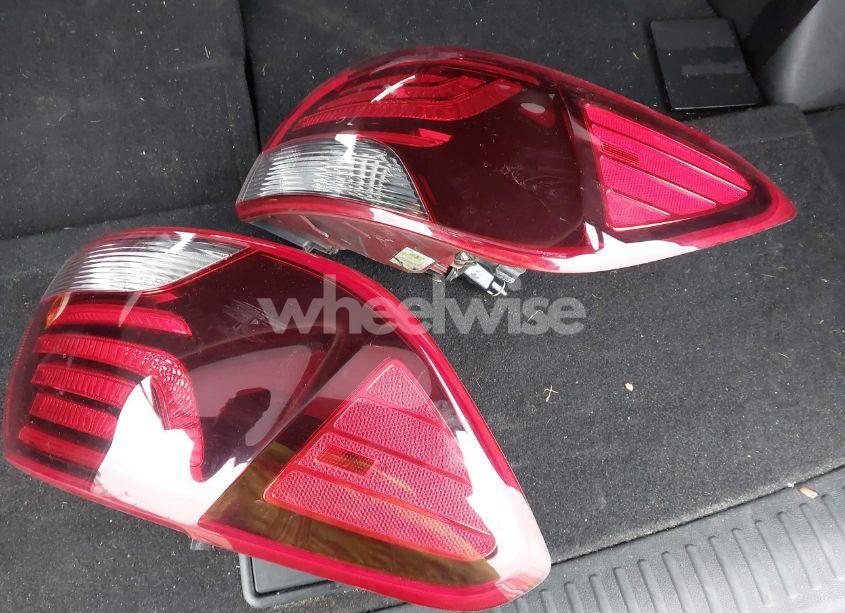 Photo 12 of 2019 Kia Sorento 2.4L LX (VIN 5XYPG4A3XKG480121)