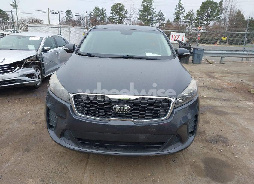 Photo 13 of 2019 Kia Sorento 2.4L LX (VIN 5XYPG4A3XKG480121)