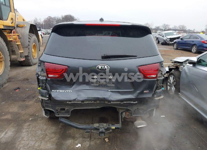 Photo 17 of 2019 Kia Sorento 2.4L LX (VIN 5XYPG4A3XKG480121)