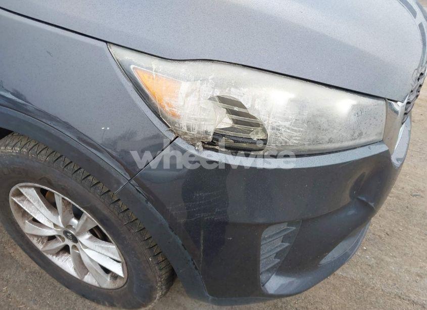 Photo 18 of 2019 Kia Sorento 2.4L LX (VIN 5XYPG4A3XKG480121)