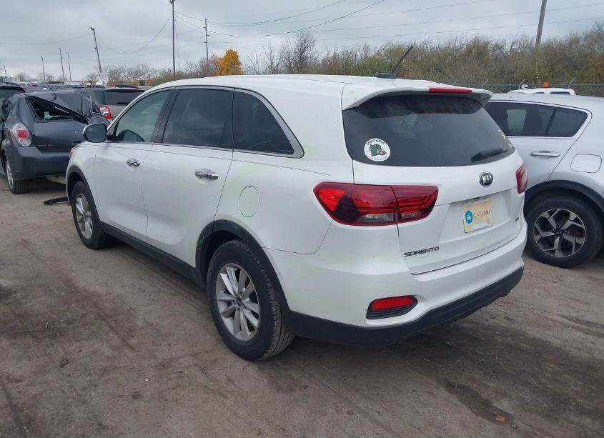 Photo 3 of 2019 Kia Sorento 2.4L L (VIN 5XYPG4A3XKG611130)