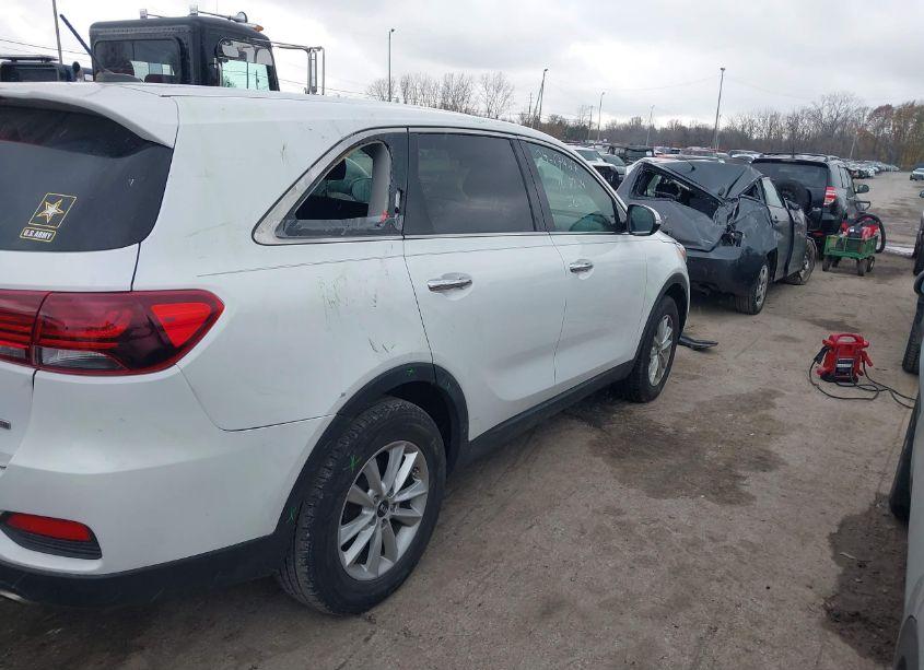 Photo 6 of 2019 Kia Sorento 2.4L L (VIN 5XYPG4A3XKG611130)