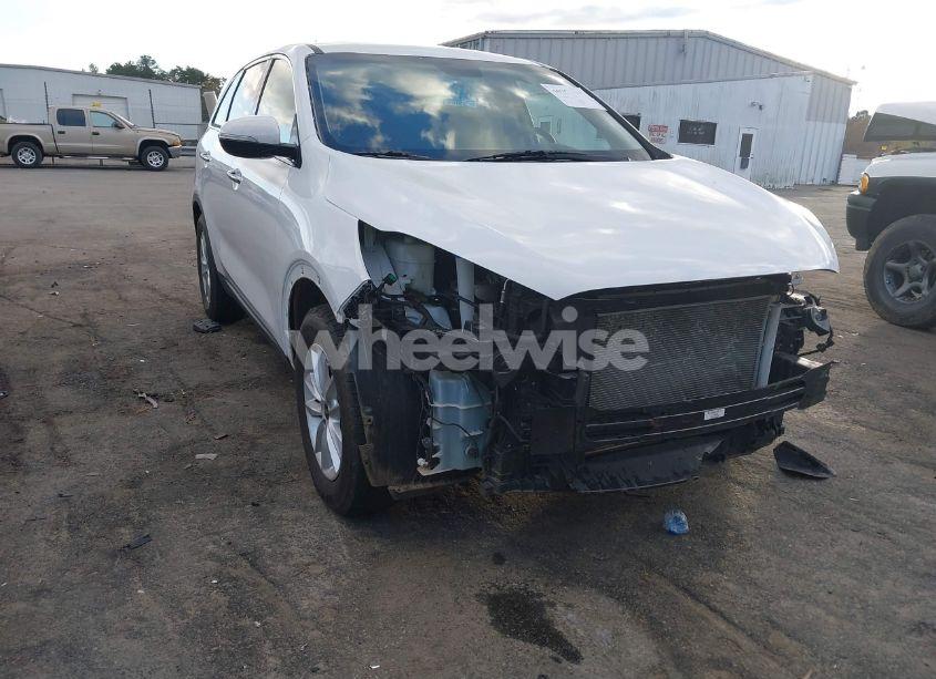 2020 Kia Sorento 2.4L L (VIN 5XYPG4A3XLG643836) main photo