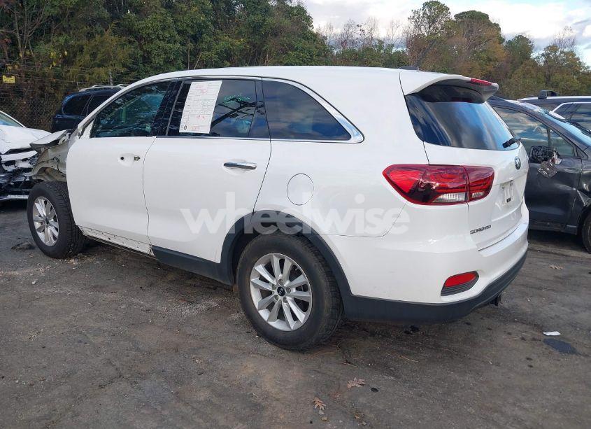 Photo 3 of 2020 Kia Sorento 2.4L L (VIN 5XYPG4A3XLG643836)