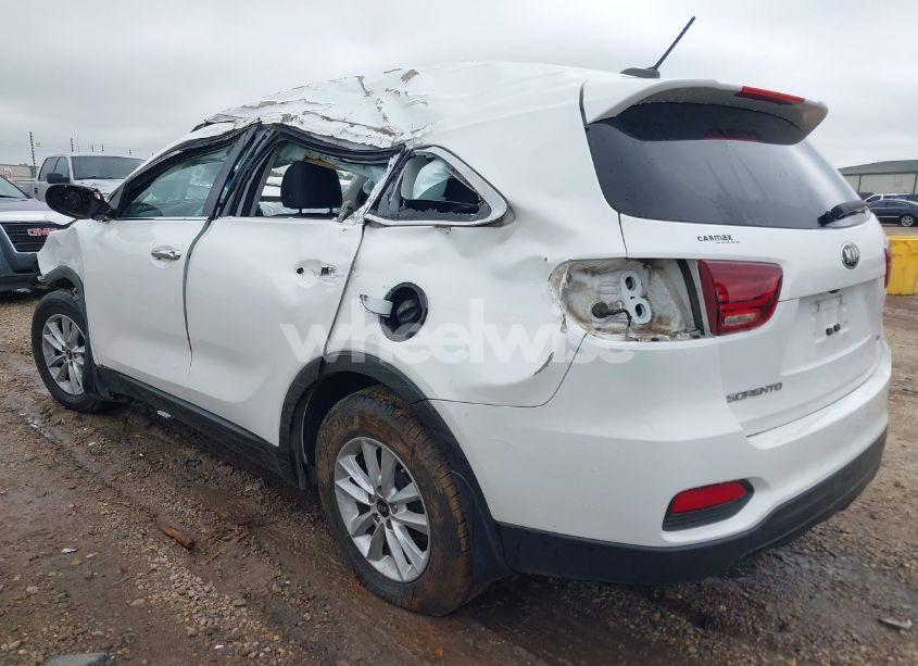 Photo 3 of 2020 Kia Sorento 2.4L L (VIN 5XYPG4A3XLG654612)
