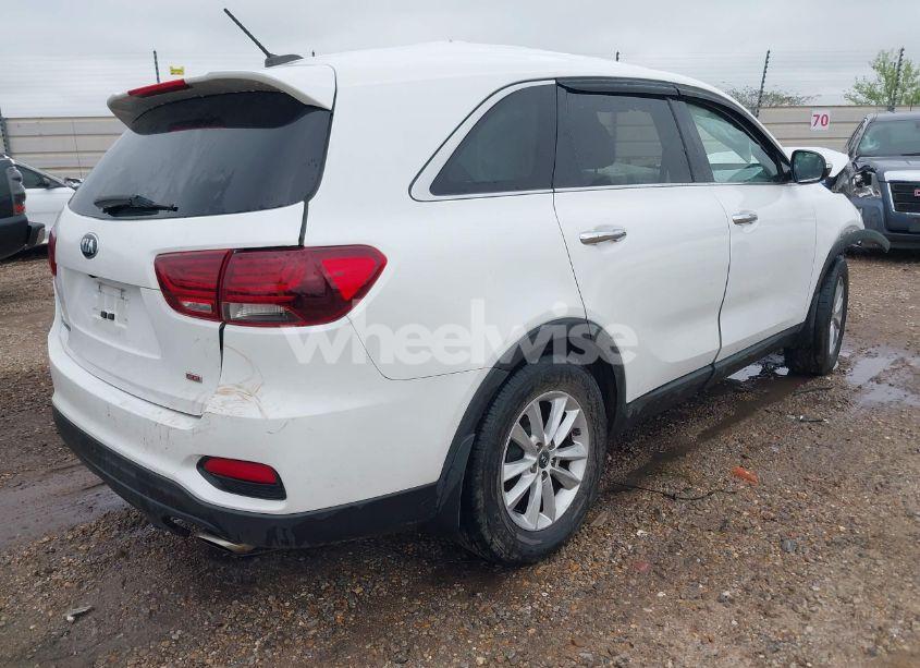 Photo 4 of 2020 Kia Sorento 2.4L L (VIN 5XYPG4A3XLG654612)