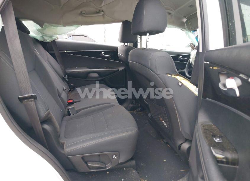 Photo 8 of 2020 Kia Sorento 2.4L L (VIN 5XYPG4A3XLG654612)