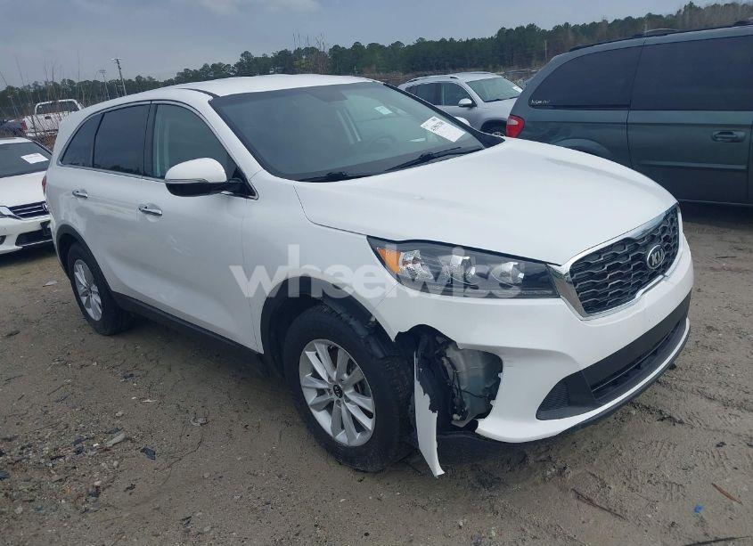 2020 Kia Sorento 2.4L LX (VIN 5XYPG4A3XLG686752) main photo