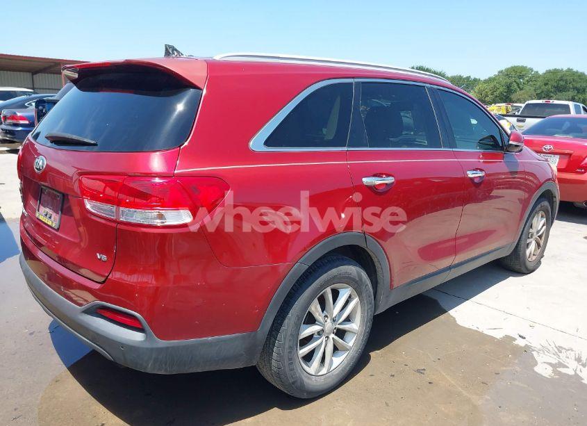Photo 4 of 2016 Kia Sorento 3.3L LX (VIN 5XYPG4A50GG018613)