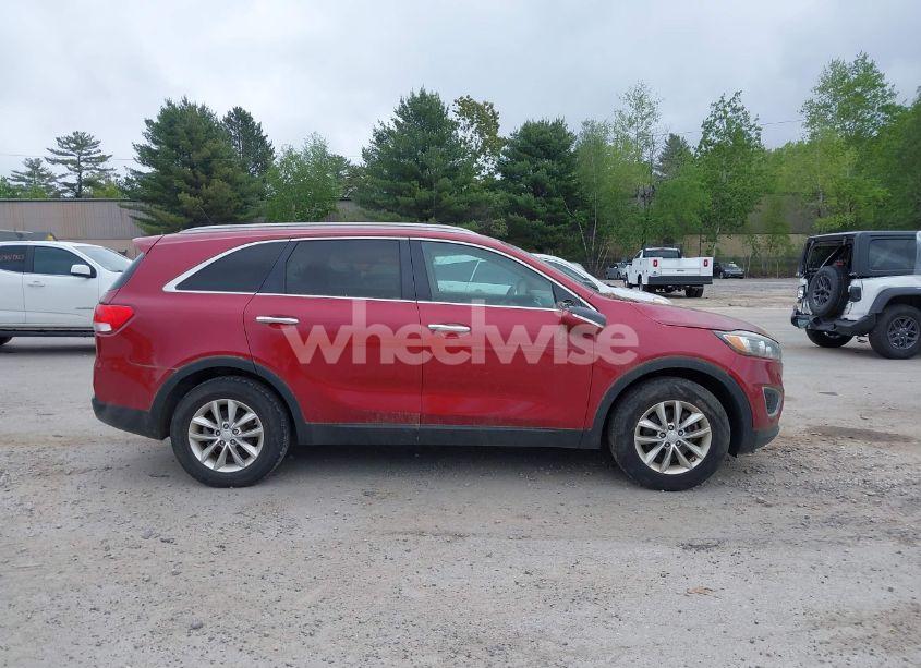 Photo 13 of 2016 Kia Sorento 3.3L LX (VIN 5XYPG4A50GG110725)