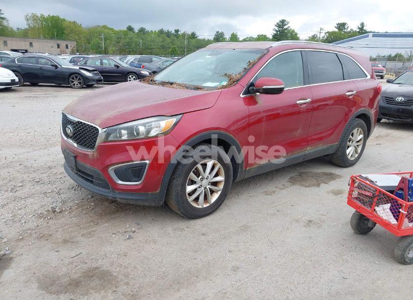 Photo 2 of 2016 Kia Sorento 3.3L LX (VIN 5XYPG4A50GG110725)