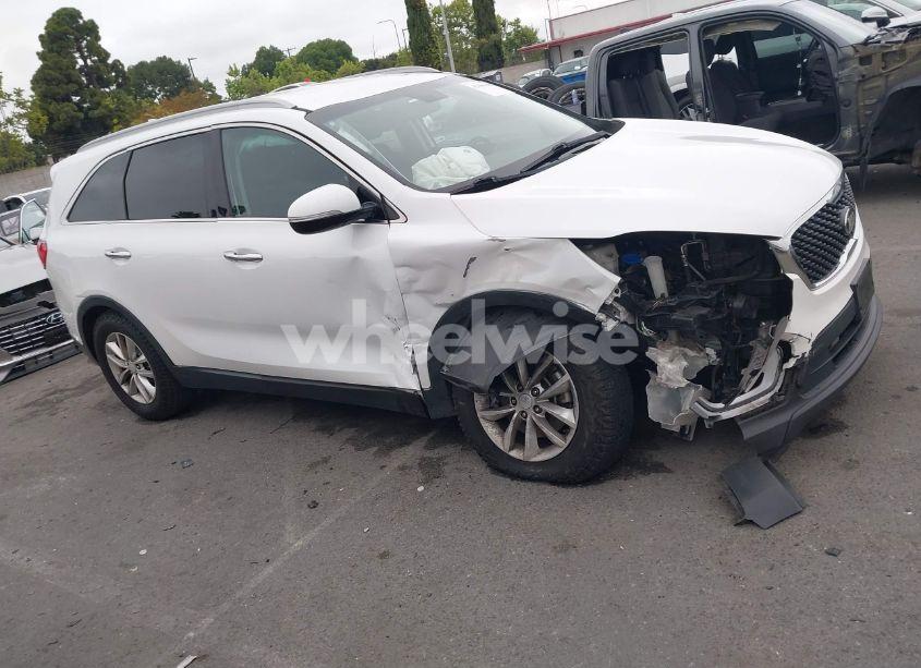 Photo 13 of 2017 Kia Sorento 3.3L LX (VIN 5XYPG4A50HG232597)