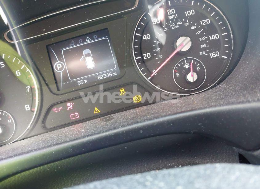 Photo 16 of 2018 Kia Sorento 3.3L LX (VIN 5XYPG4A50JG350705)