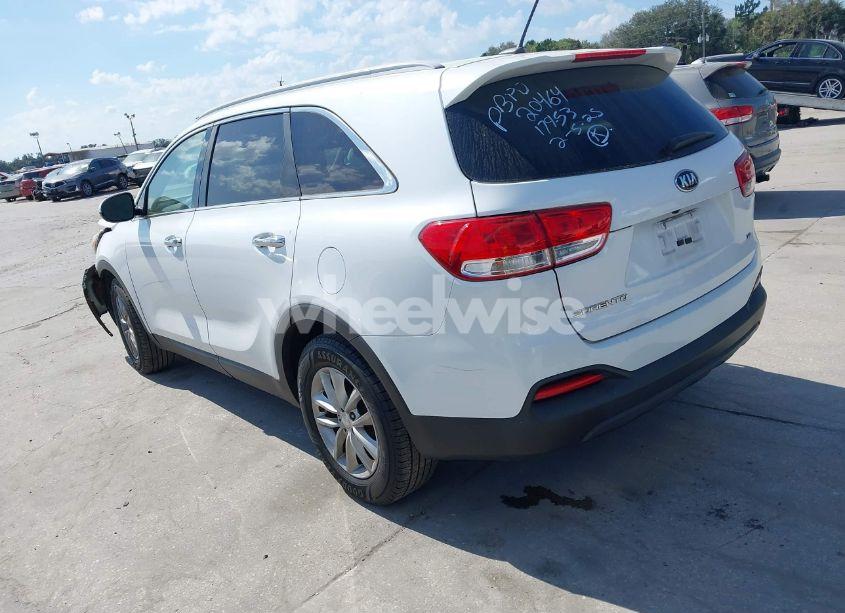 Photo 3 of 2018 Kia Sorento 3.3L LX (VIN 5XYPG4A50JG350705)