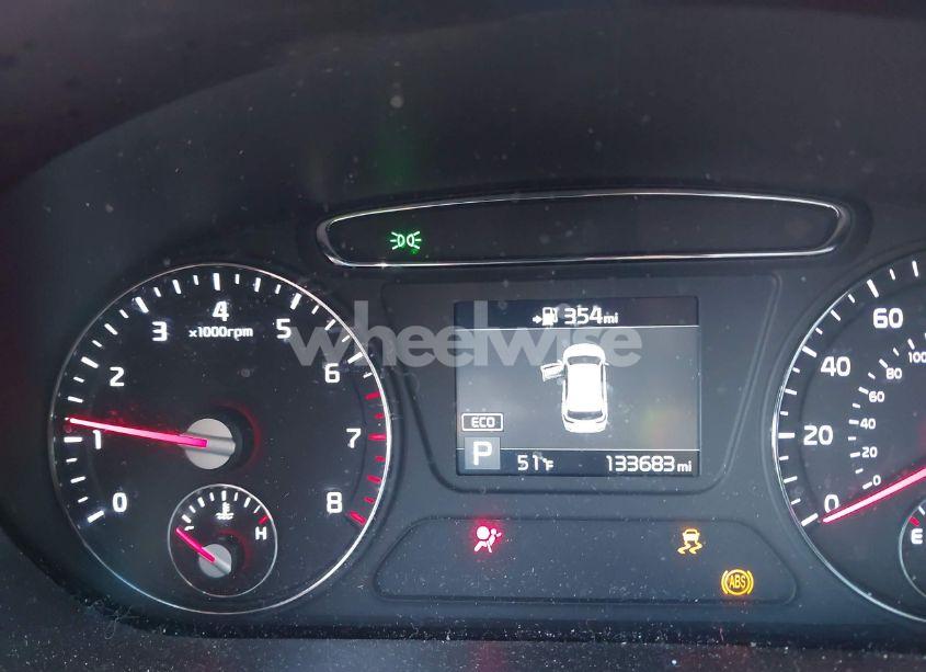 Photo 15 of 2019 Kia Sorento 3.3L LX (VIN 5XYPG4A50KG470876)