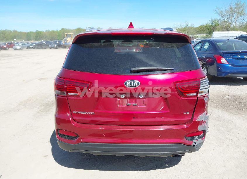Photo 16 of 2019 Kia Sorento 3.3L LX (VIN 5XYPG4A50KG470876)