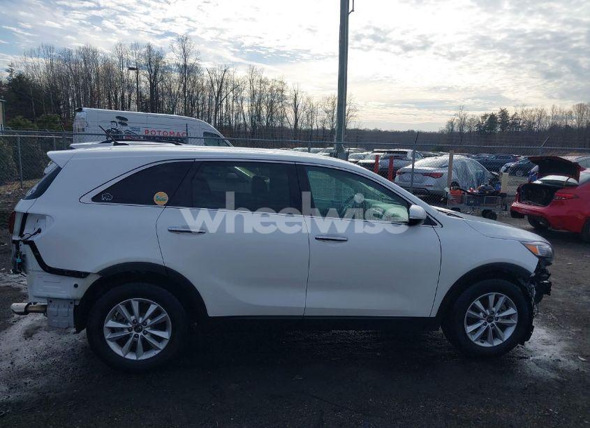 Photo 14 of 2019 Kia Sorento 3.3L LX (VIN 5XYPG4A50KG559055)