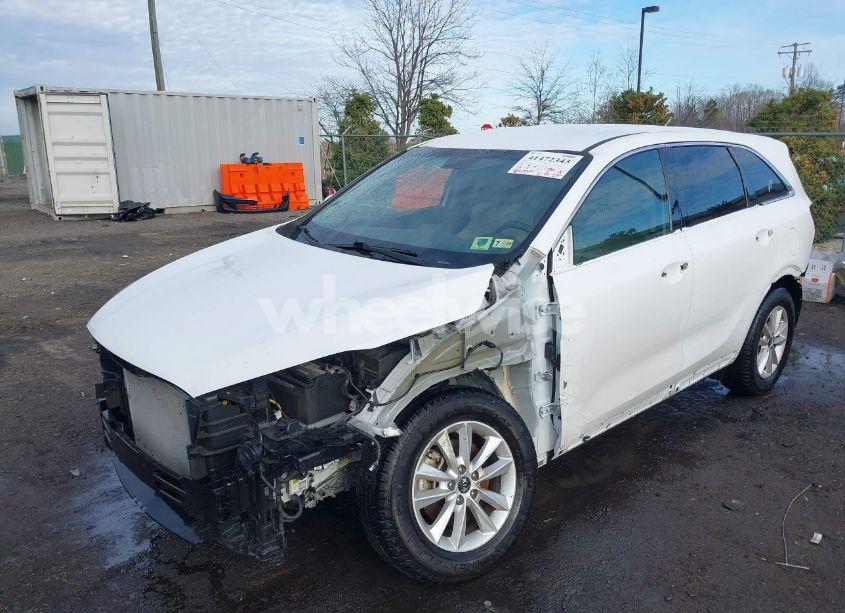 Photo 6 of 2019 Kia Sorento 3.3L LX (VIN 5XYPG4A50KG559055)