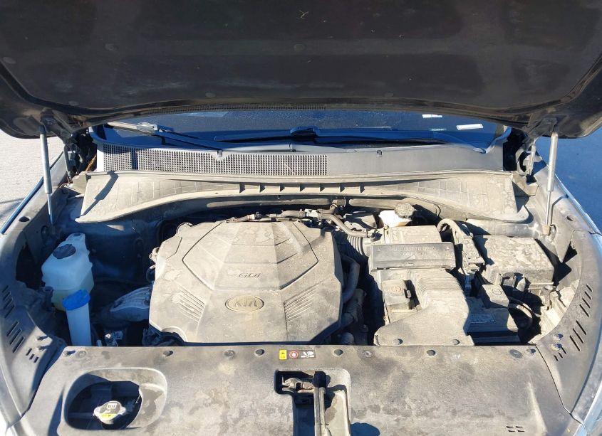 Photo 10 of 2019 Kia Sorento 3.3L LX (VIN 5XYPG4A50KG561033)