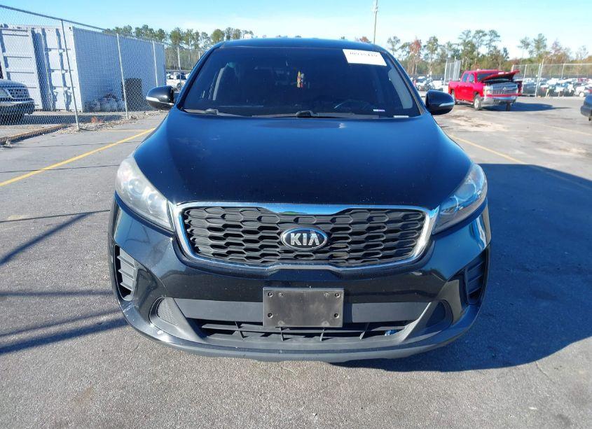 Photo 12 of 2019 Kia Sorento 3.3L LX (VIN 5XYPG4A50KG561033)