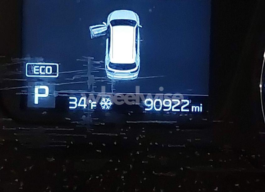 Photo 14 of 2019 Kia Sorento 3.3L LX (VIN 5XYPG4A50KG573408)