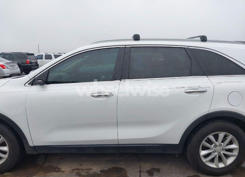 Photo 15 of 2016 Kia Sorento 3.3L LX (VIN 5XYPG4A51GG011668)